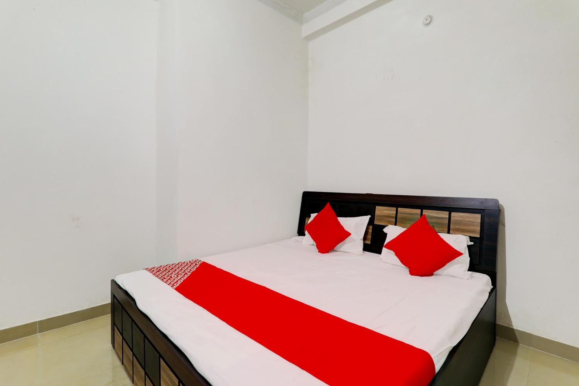 Oyo Flagship Shine Hotel Chinhat Dış mekan fotoğraf