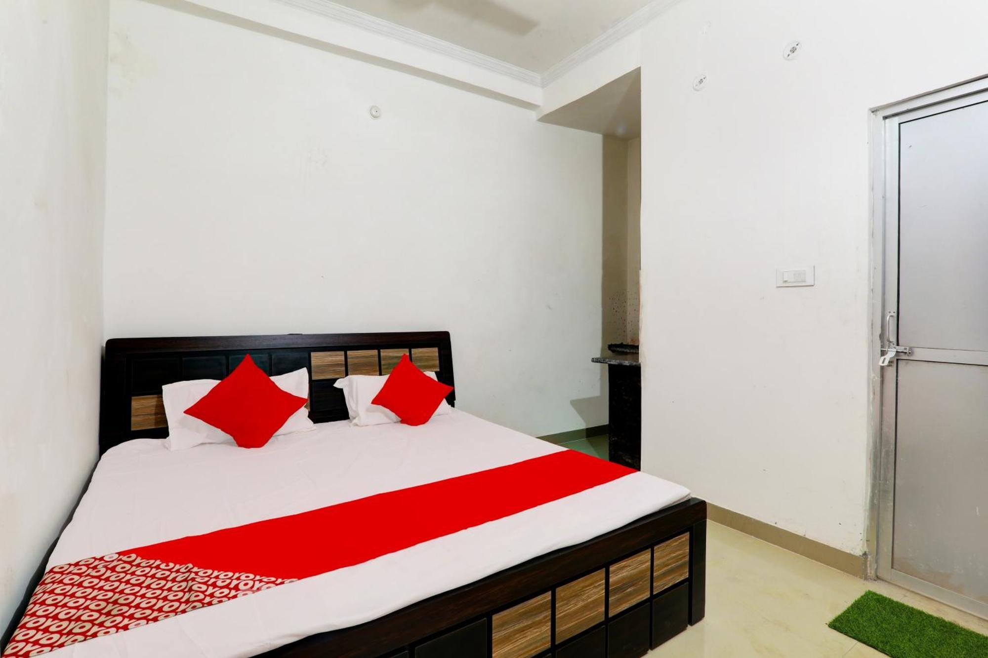 Oyo Flagship Shine Hotel Chinhat Dış mekan fotoğraf